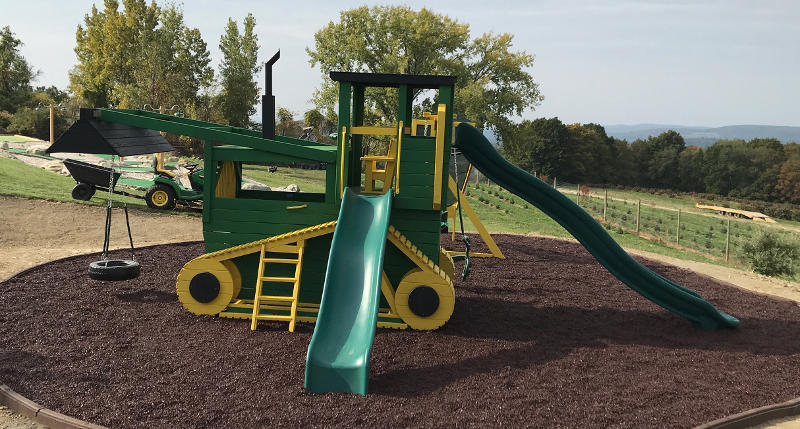 trackloader swingset